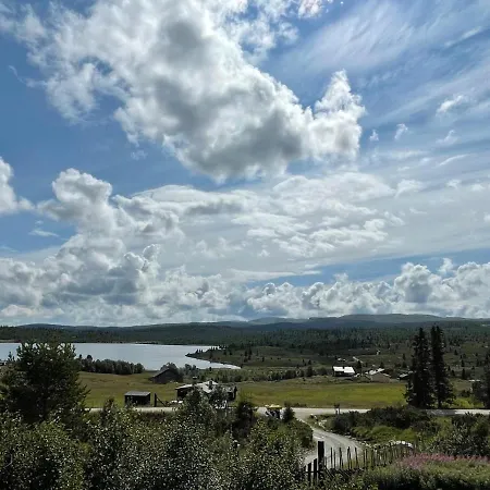 Snikkerplassen - With Amazing View And Hiking Opportunities *