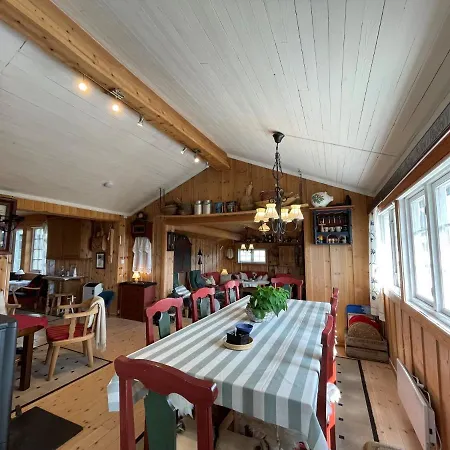 Snikkerplassen - With Amazing View And Hiking Opportunities