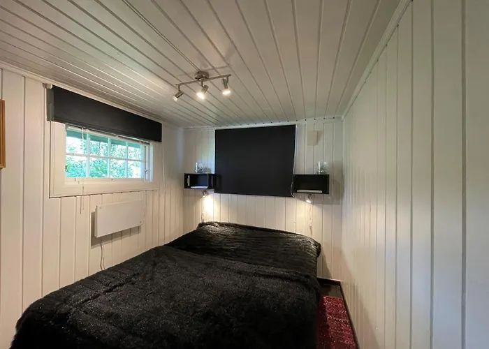 בית נופש Snikkerplassen - With Amazing View And Hiking Opportunities *