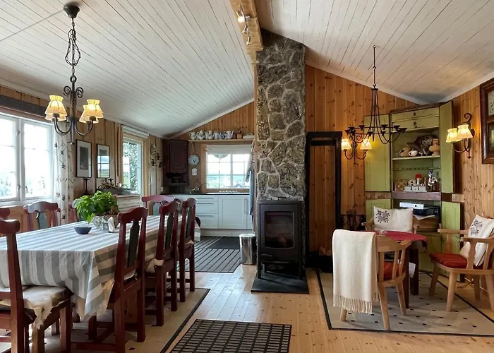 Snikkerplassen - With Amazing View And Hiking Opportunities * Sor-Fron