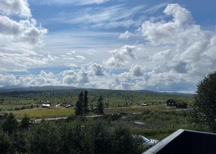 Snikkerplassen - With Amazing View And Hiking Opportunities Sor-Fron
