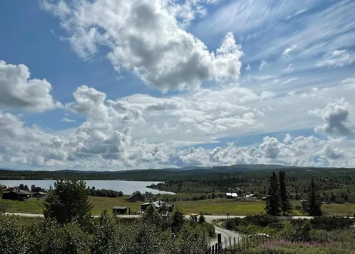 Snikkerplassen - With Amazing View And Hiking Opportunities *