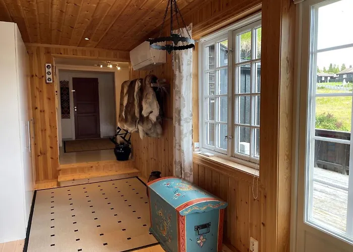 Snikkerplassen - With Amazing View And Hiking Opportunities בית נופש