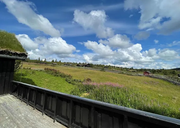 Snikkerplassen - With Amazing View And Hiking Opportunities Sor-Fron