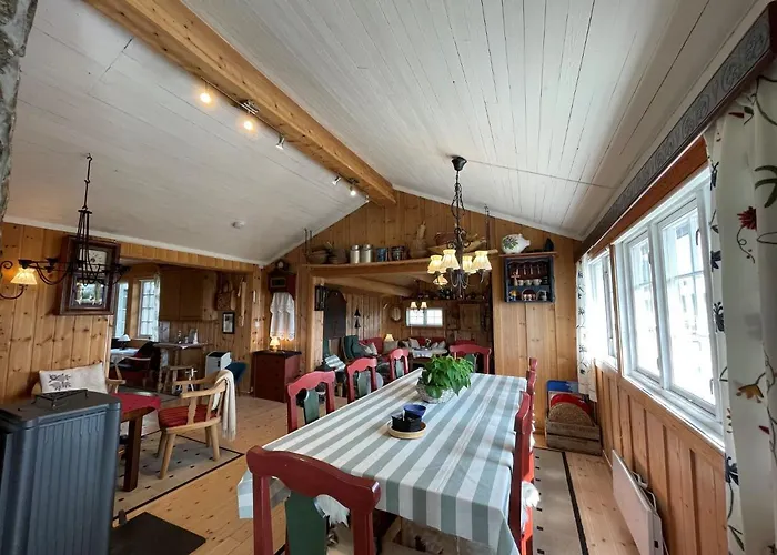 Snikkerplassen - With Amazing View And Hiking Opportunities