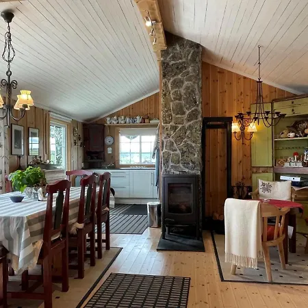 Snikkerplassen - With Amazing View And Hiking Opportunities * Sor-Fron