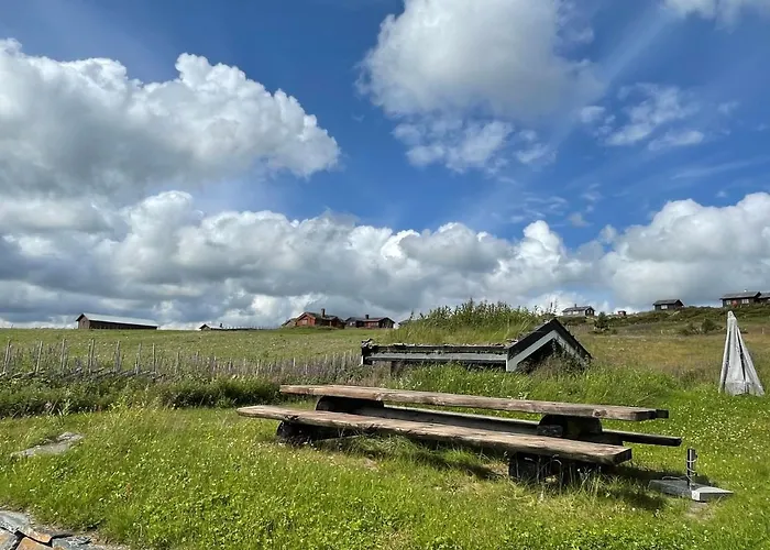 Snikkerplassen - With Amazing View And Hiking Opportunities Vakantiehuis